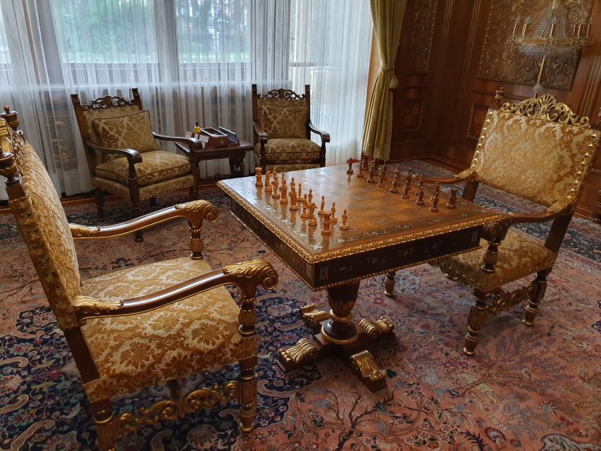 Snagov Monastery, Ceaușescu Mansion, & Village Museum - 6h - Inside the Spring Palace residence