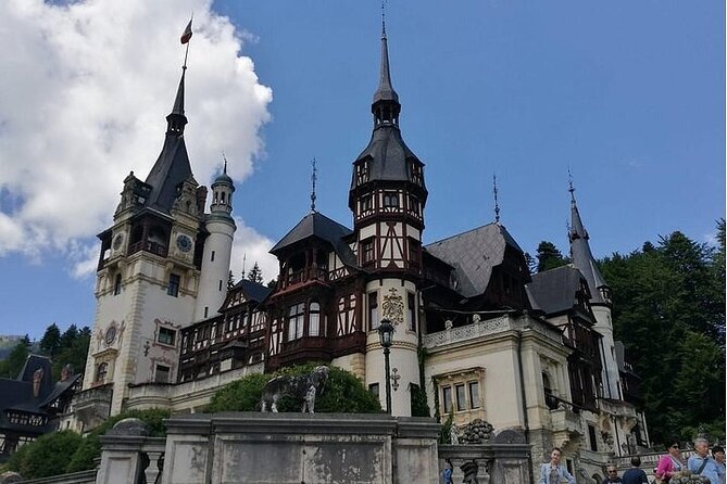The biggest Salt Mine in Europe and Sinaia in one day - Who should book this experience