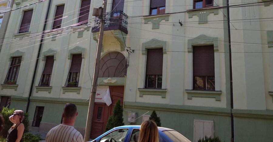 Timisoara Dream Tour in Elisabetin Neighborhood - Piața Sfânta Maria and the beginning of the 1989 Revolution