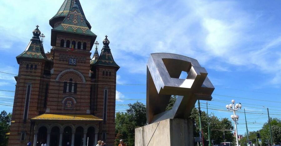 Timisoara: Grand Communism Tour - SCARTZ club and the Communist Consumer Museum