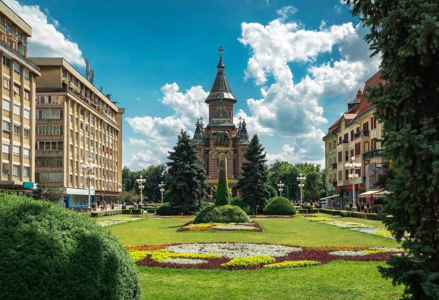 Timișoara Highlights - Walking Tour - Victory Square and the 1989 Revolution