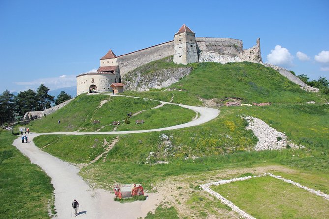 Tour of the 3 Castles: Bran, Rasnov and Peles in Spanish (native Spanish guide). - Why this private castle day works well