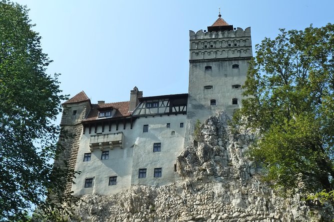 Tour of the 3 Castles: Bran, Rasnov and Peles in Spanish (native Spanish guide). - Transport, timing, and the shape of the day