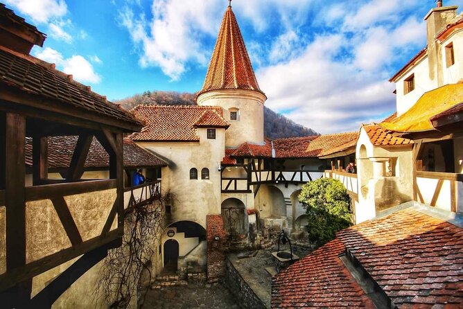 Transfer Bucharest -Brasov with Targoviste and Bran Castle visits - Why this Bucharest to Transylvania day trip works