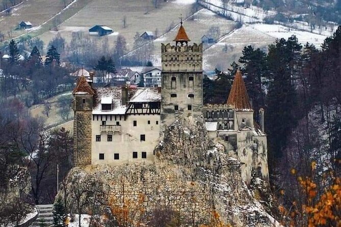 Transfer Bucharest -Brasov with Targoviste and Bran Castle visits - Timing, traffic, meals, and walking