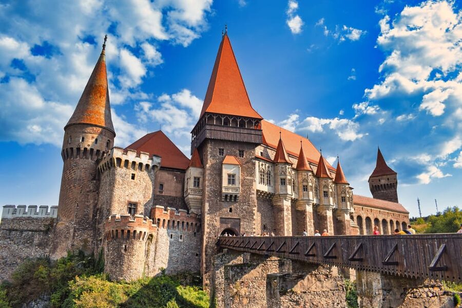Turda salt mine and Corvin Castle day tour from Cluj - What the guide adds to the day