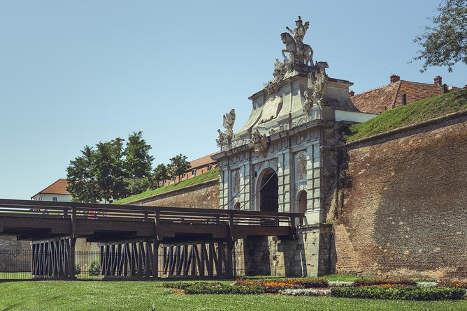 Turda Salt Mine, Corvin Castle and Alba Fortress from Cluj - Corvin Castle: the day’s Gothic centerpiece