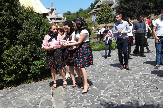 Two days tour to Maramures: local experiences and culture - Local artisans, carved gates, pottery, and Valtori