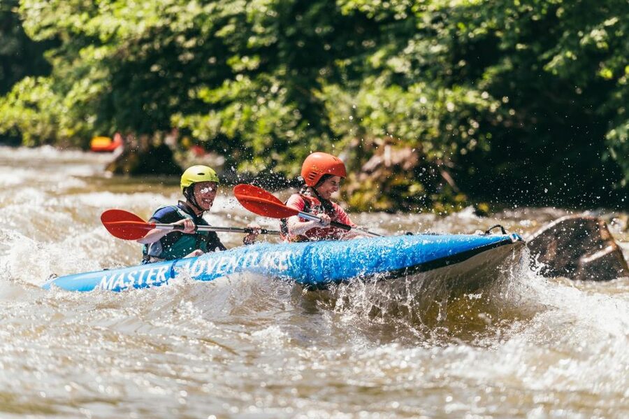 Vadu Crisului: Rafting or Kayaking trip on Crisul Repede - The first 20-minute safety briefing