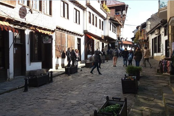 Veliko Tarnovo and Medieval Bulgaria Private Day Trip from Bucharest - Tsarevets Fortress above Veliko Tarnovo