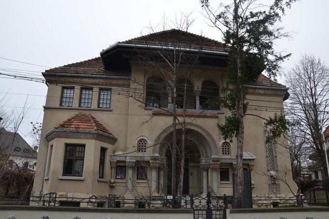 Walking tour of Bucharest - Ion Voicu Park and Bucharest’s Growing City